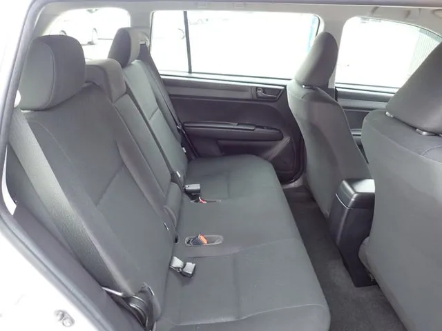 カローラフィールダー ハイブリッド(トヨタ)の車両写真