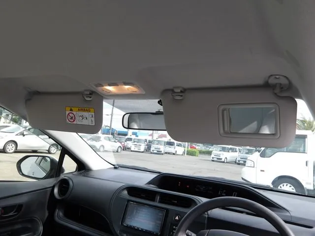 アクア(トヨタ)の車両写真