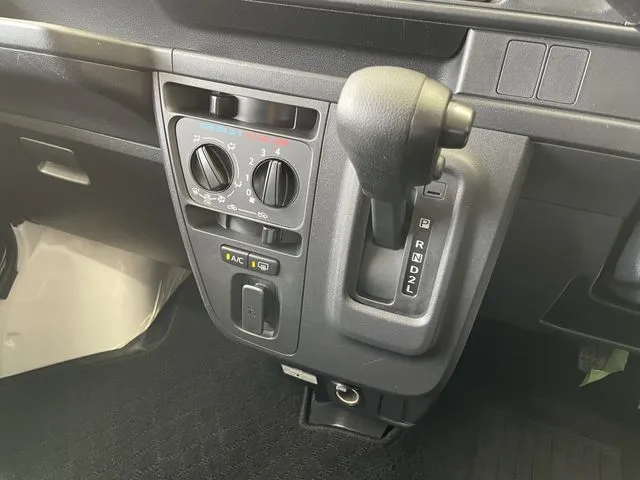 ハイゼットカーゴ(ダイハツ)の車両写真