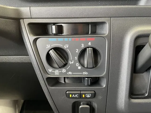 ハイゼットカーゴ(ダイハツ)の車両写真