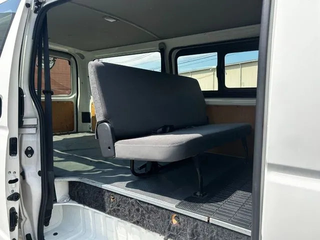 ハイエースバン 2WD(トヨタ)の車両写真