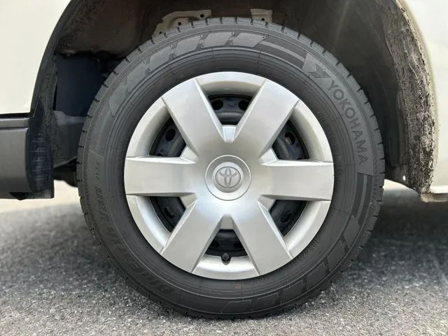ハイエースバン 2WD(トヨタ)の車両写真