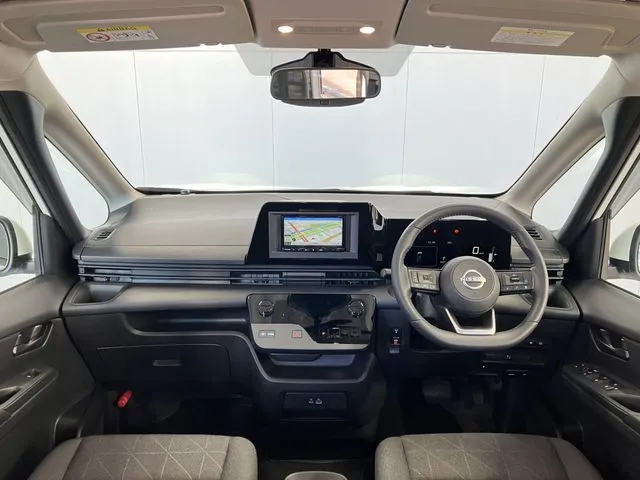 セレナ(ニッサン)の車両写真
