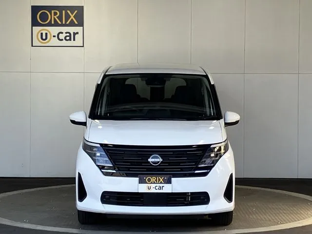 セレナ(ニッサン)の車両写真