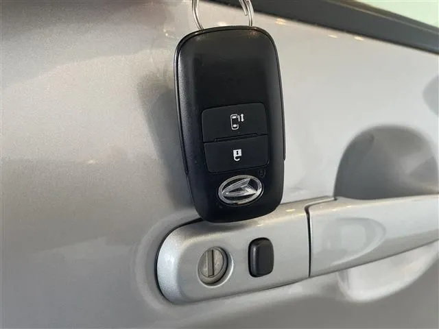 トール（ダイハツ）の車両写真