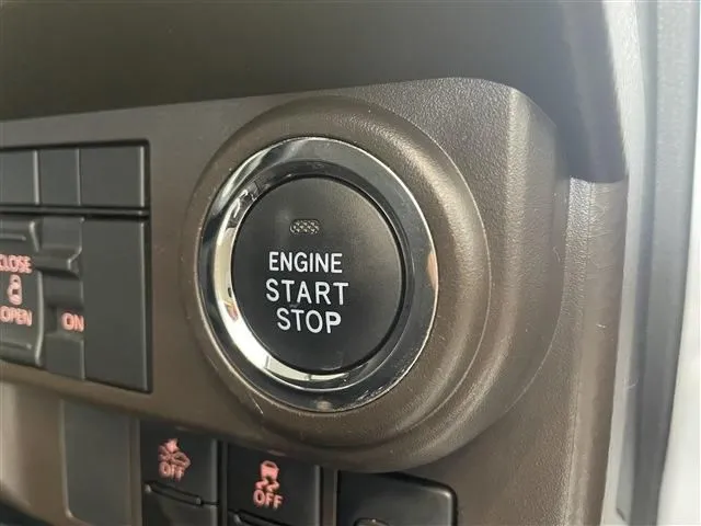 トール（ダイハツ）の車両写真