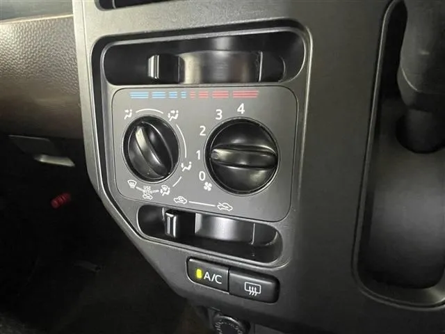 トール（ダイハツ）の車両写真