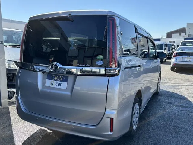 ノア(トヨタ)の車両写真