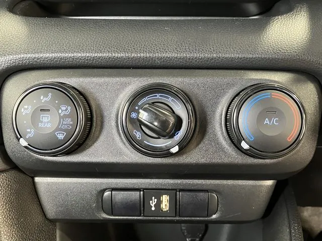 ヤリス(トヨタ)の車両写真