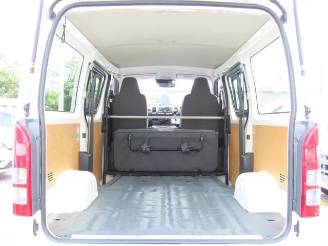 ハイエースバン 1.25t 2WD(トヨタ)の車両写真