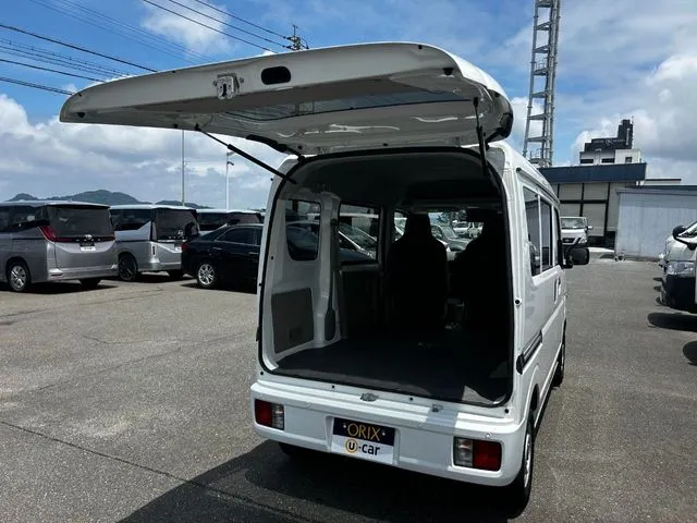 エブリイバン（スズキ）の車両写真