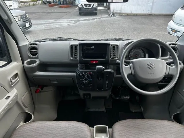 エブリイバン（スズキ）の車両写真