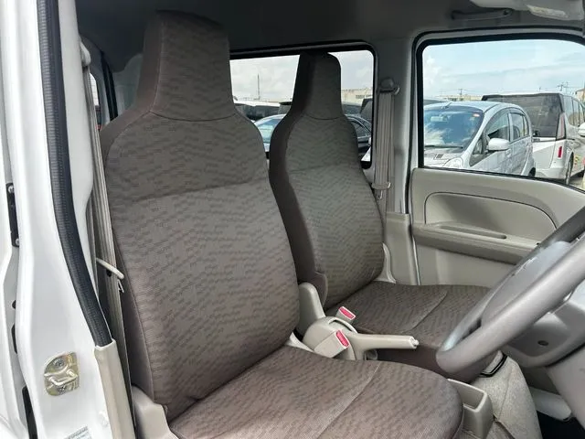 エブリイバン（スズキ）の車両写真