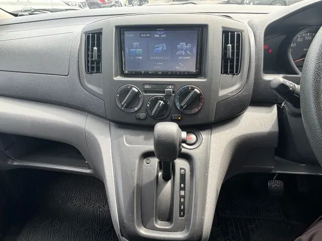 NV200バネットバン(ニッサン)の車両写真