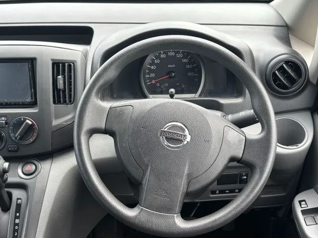 NV200バネットバン(ニッサン)の車両写真
