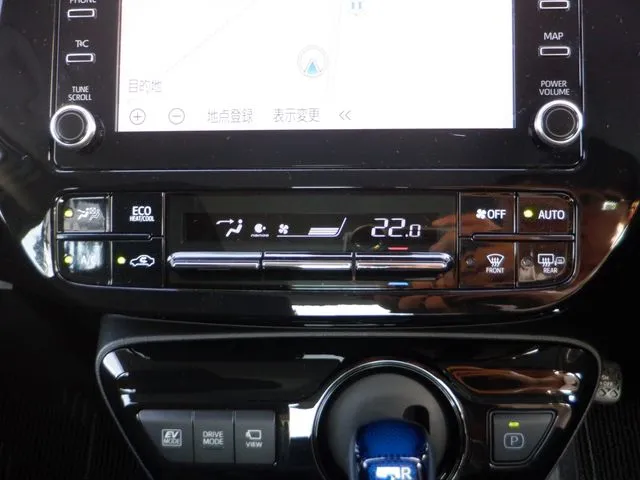 プリウス 4WD(トヨタ)の車両写真