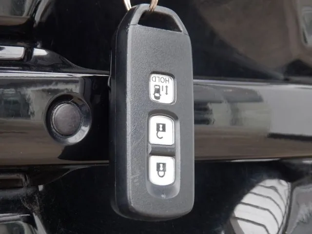 N BOX(ホンダ)の車両写真