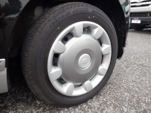 ムーヴ　キャンバス　４ＷＤ（ダイハツ）の車両写真