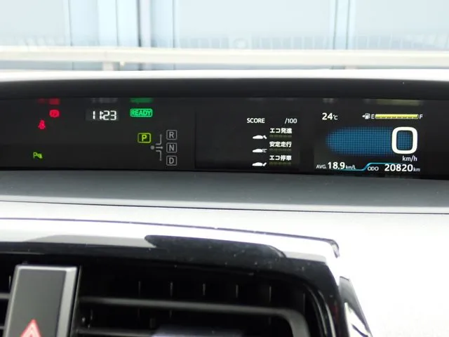 プリウス(トヨタ)の車両写真