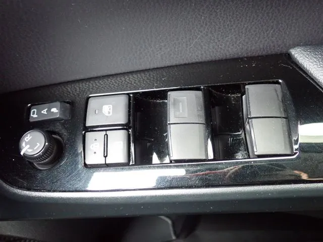 プリウス(トヨタ)の車両写真