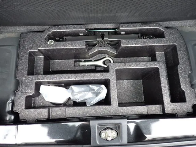 ミラ イース(ダイハツ)の車両写真
