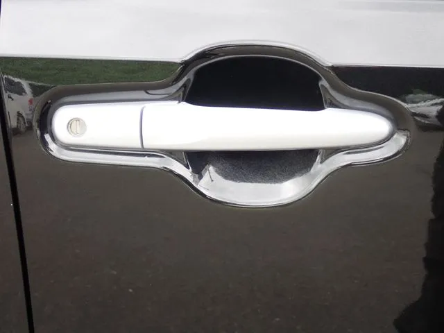 ミラ イース(ダイハツ)の車両写真