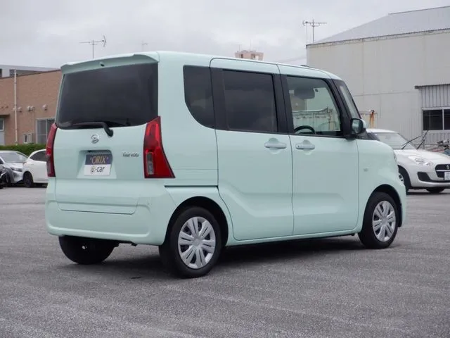 タント(ダイハツ)の車両写真