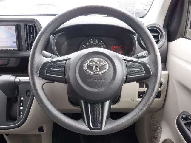 パッソ（トヨタ）の車両写真
