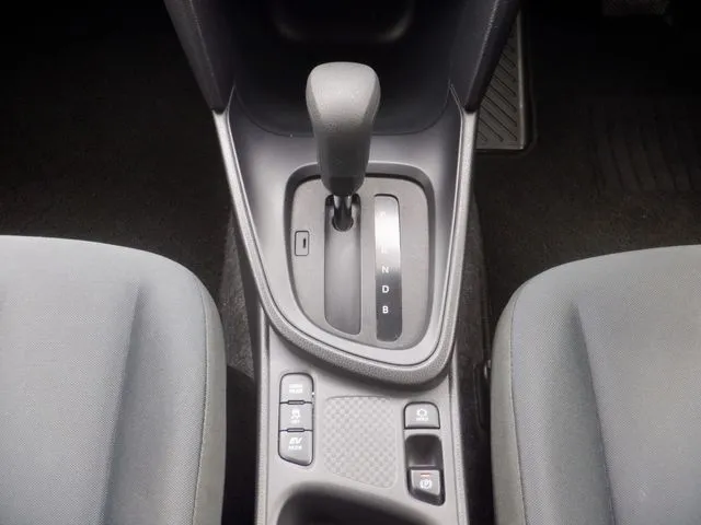 ヤリスクロス ハイブリッド(トヨタ)の車両写真