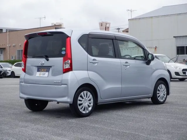 ダイハツ　ムーヴ