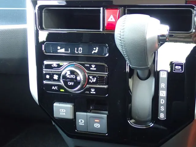 ルーミー(トヨタ)の車両写真