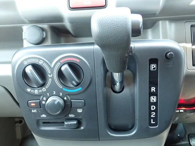 エブリイバン(スズキ)の車両写真