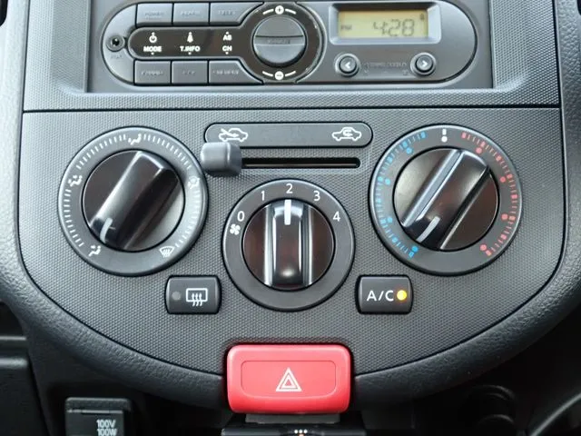 NV150 AD 2WD(ニッサン)の車両写真