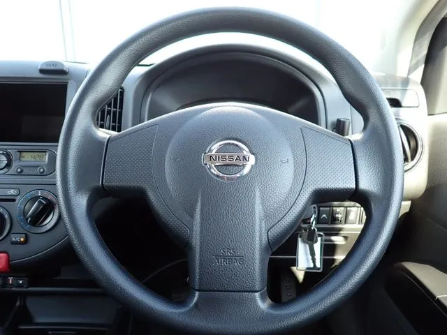 NV150 AD 2WD(ニッサン)の車両写真