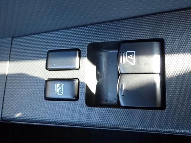 NV150 AD 2WD(ニッサン)の車両写真