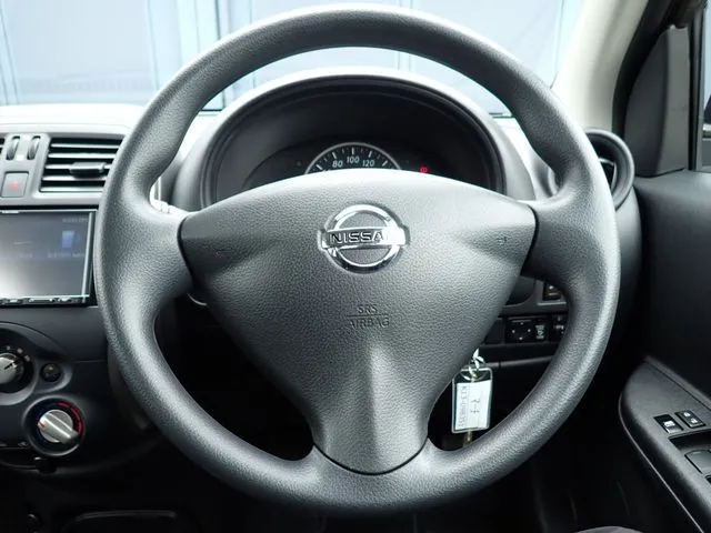 マーチ(ニッサン)の車両写真