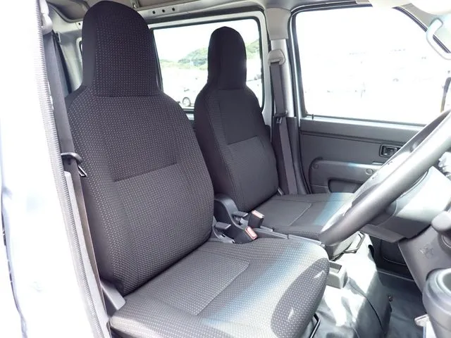 ハイゼットカーゴ(ダイハツ)の車両写真