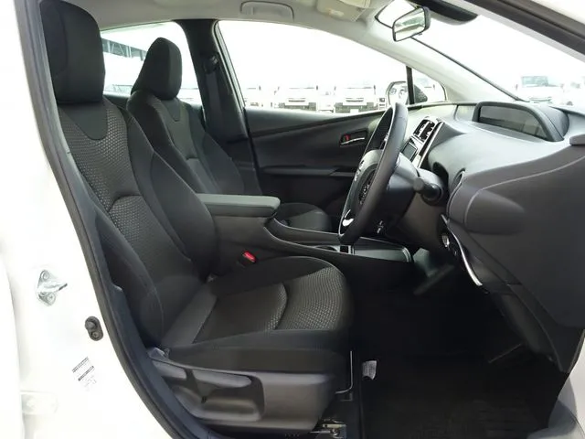 プリウス（トヨタ）の車両写真