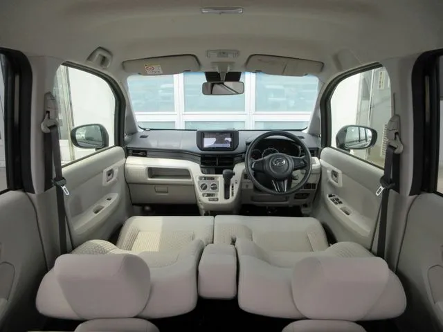 ムーヴ 4WD(ダイハツ)の車両写真