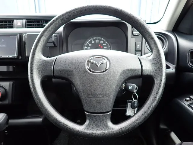 ファミリアバン 2WD(マツダ)の車両写真