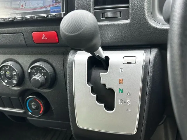 ハイエースバン 1.25t 2WD(トヨタ)の車両写真