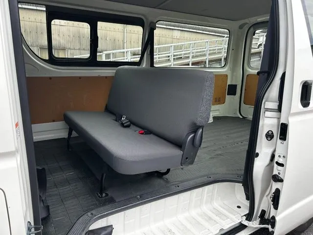 ハイエースバン 1.25t 2WD(トヨタ)の車両写真