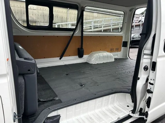 ハイエースバン 1.25t 2WD(トヨタ)の車両写真
