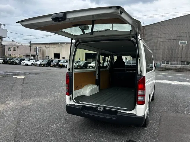 ハイエースバン 1.25t 2WD(トヨタ)の車両写真
