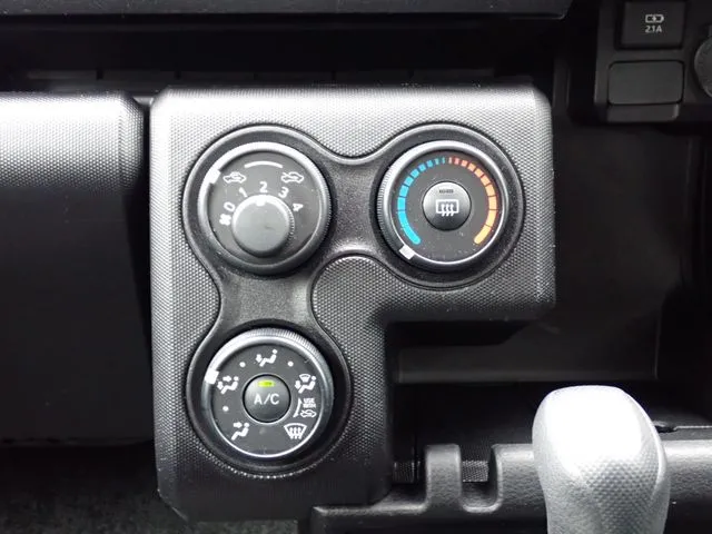 ファミリアバン　２ＷＤ（マツダ）の車両写真