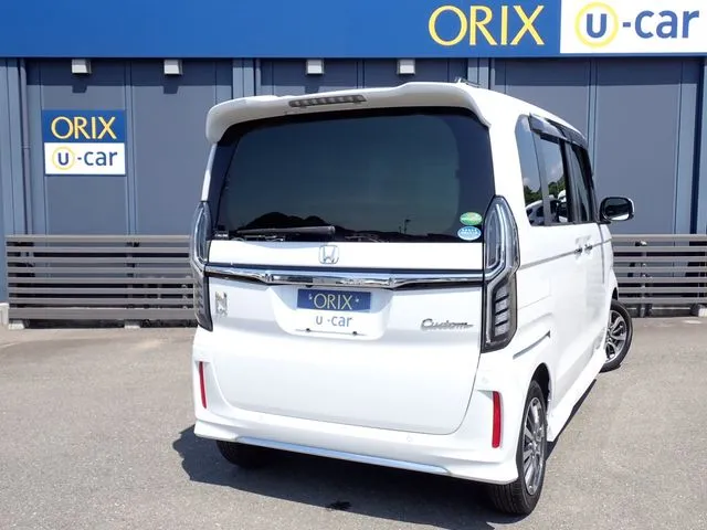 N BOX カスタム(ホンダ)の車両写真