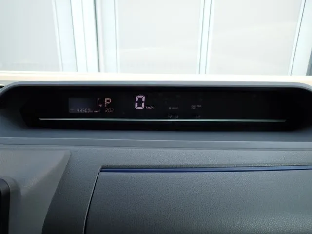 タント（ダイハツ）の車両写真
