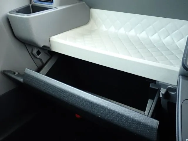 タント（ダイハツ）の車両写真