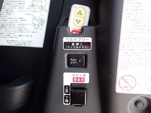 タント（ダイハツ）の車両写真