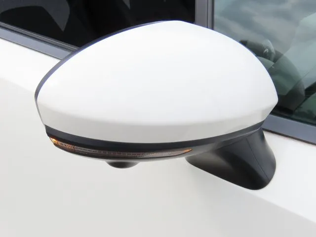 ノート(ニッサン)の車両写真